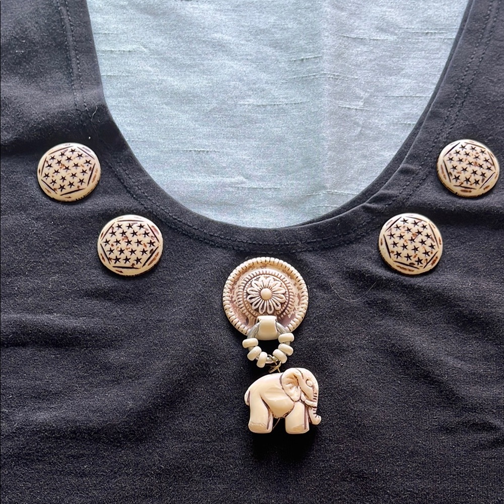 Vintage Black Sleeveless Embellished Crop Tank Top - Picture 5 of 5